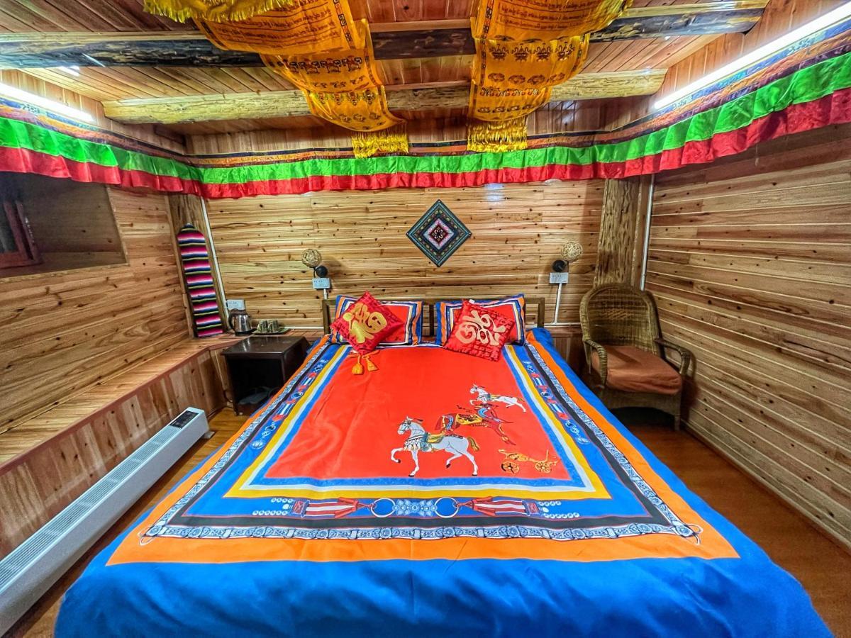 Tavern Hostel仁和客栈 Shangri-La Eksteriør bilde