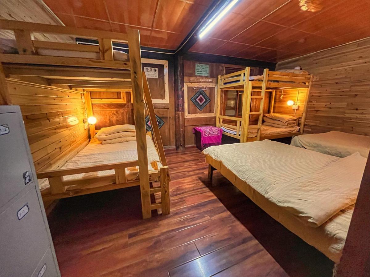 Tavern Hostel仁和客栈 Shangri-La Eksteriør bilde